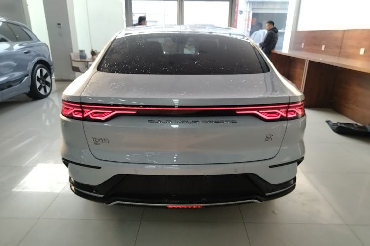 Used BYD Han 2024 EV Glory Edition 605KM Front-Wheel-Drive Premium Model
