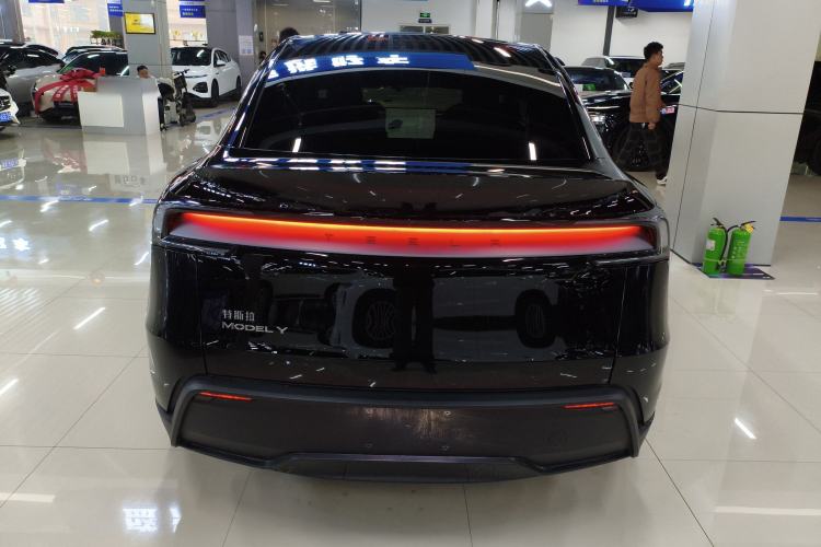 Used Tesla Model Y 2026 Rear-Drive Model