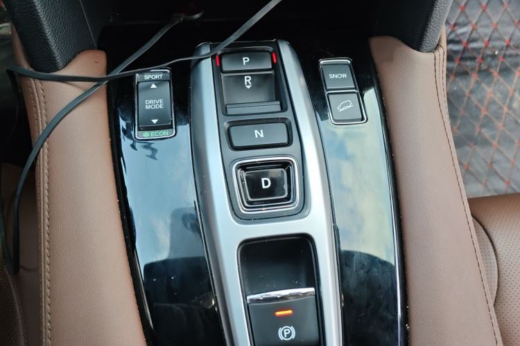 Used Honda UR-V 2020 370TURBO Two-Wheel Drive Luxury Edition
