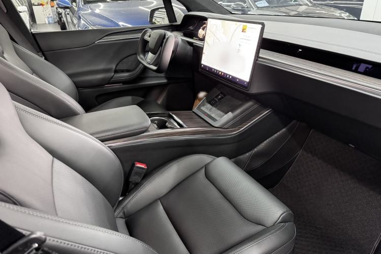 Used Tesla Model X 2023 Dual-Motor All-Wheel-Drive Version