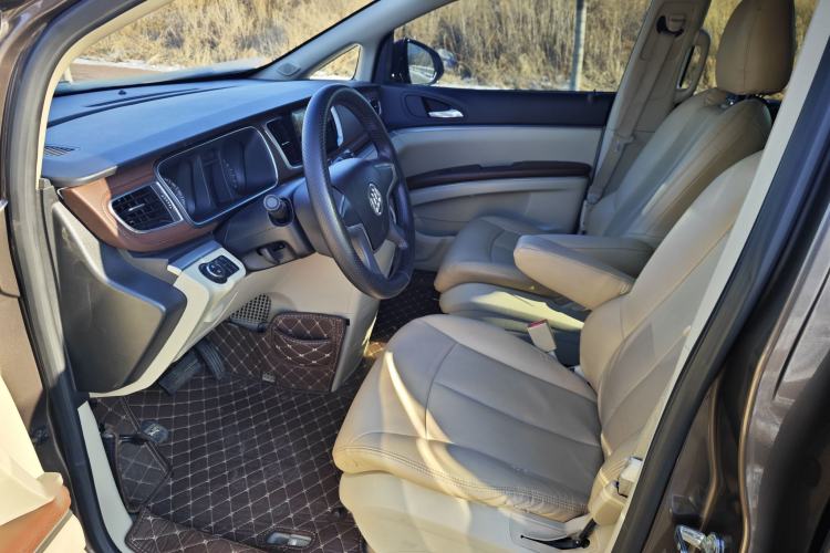 Used Buick GL8 2015 2.4L Luxury Business Premium Edition
