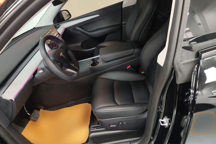 Used Tesla Model Y 2024 Long-Range All-Wheel-Drive Version
