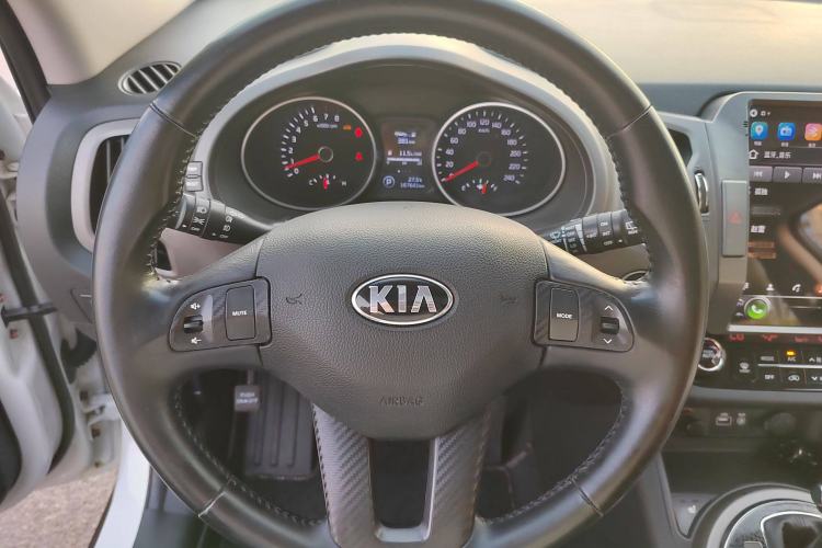 Used Kia Sportage R 2015 2.0L Automatic Two-Wheel Drive DLX Model
