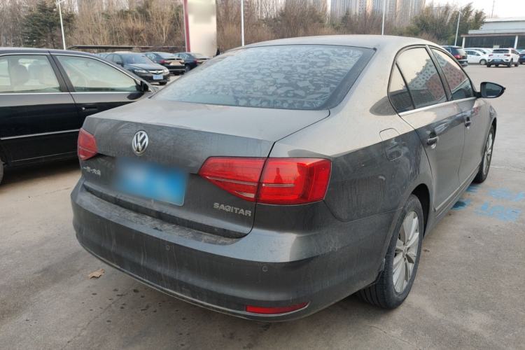 Used Volkswagen Sagitar 2015 1.6L Manual Comfort Model