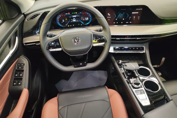 Used Changan Eado 2023 Changan Edition PLUS Blue Whale NE 1.4T GDI DCT Prestige Version
