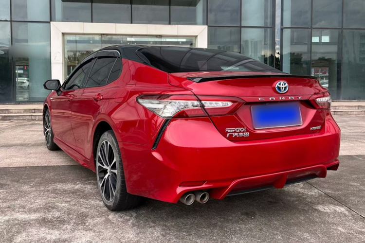 Used Toyota Camry 2019 Dual-Engine 2.5HS FENGSHANG Edition China VI Standard
