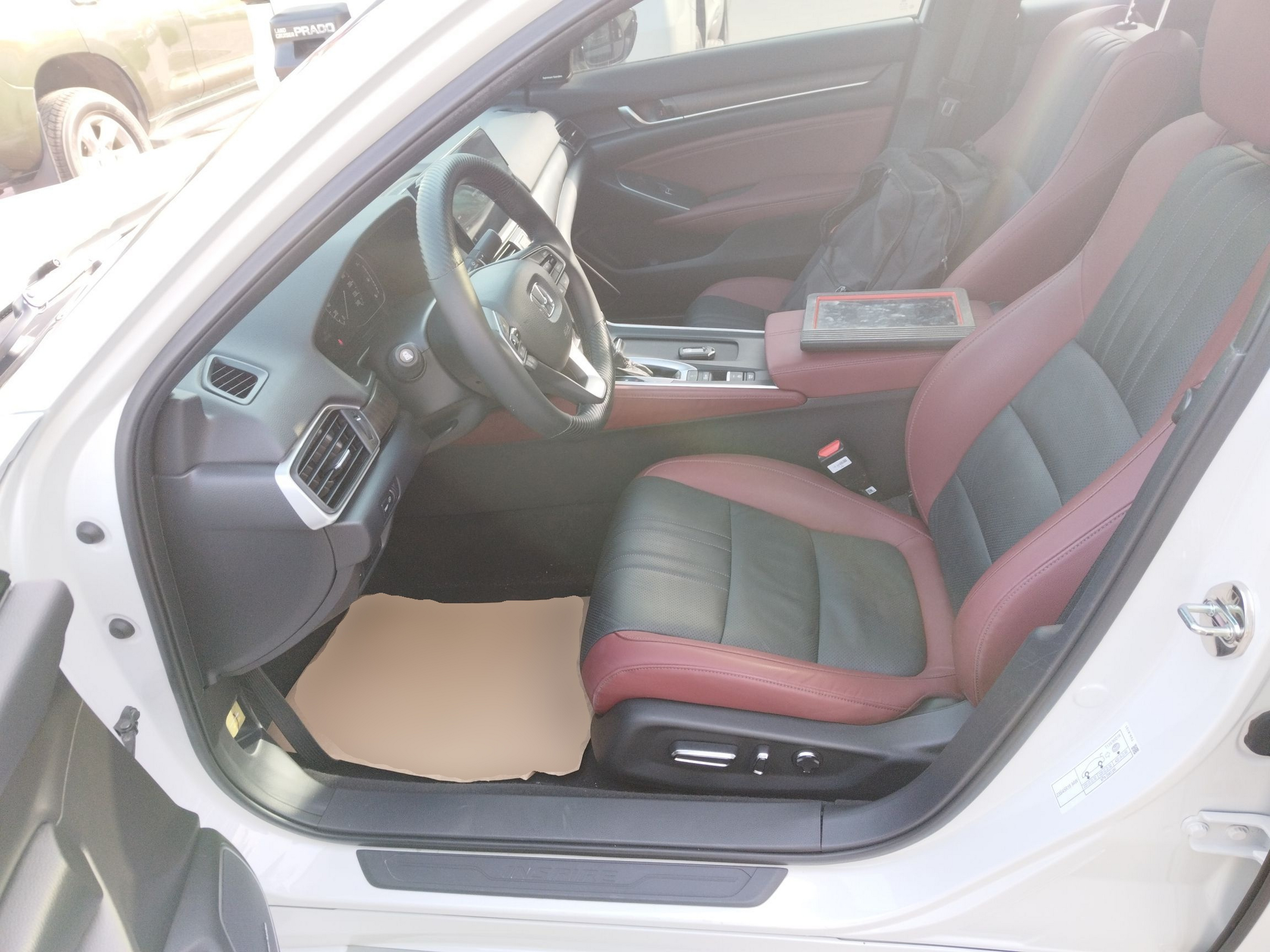 Переднее сиденье в автомобиле