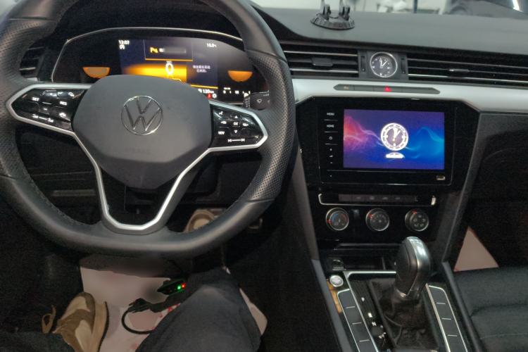 Used Volkswagen Magotan 2025 Zhongxiang Version 280TSI DSG Comfort Edition
