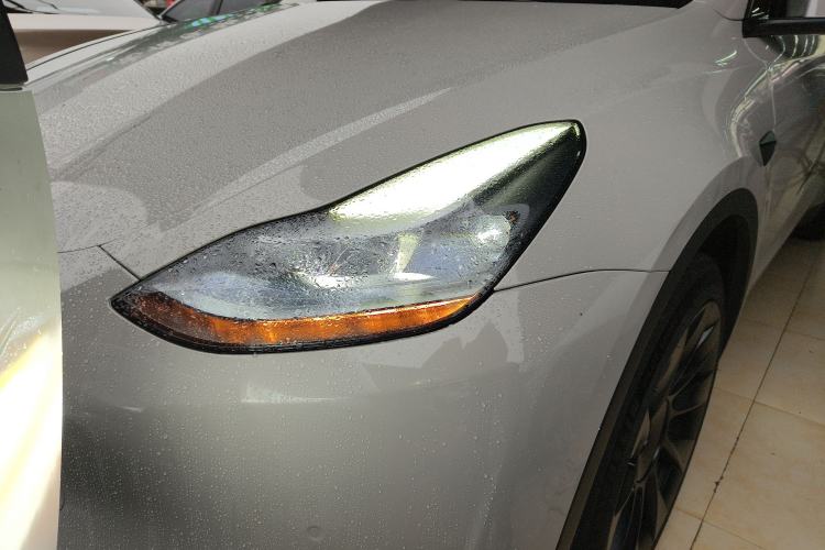 Used Tesla Model Y 2022 Long-Range All-Wheel-Drive Version