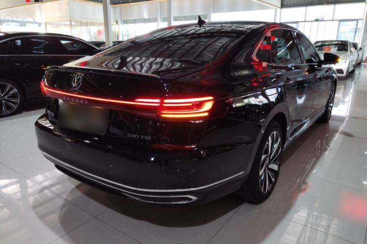 Used Volkswagen Passat 2023 330TSI Luxury Edition
