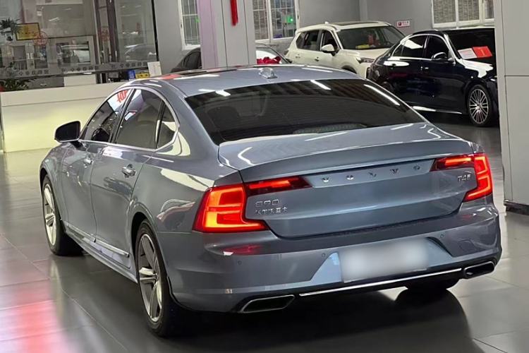 Used Volvo S90 2019 T4 Zhiyi Edition
