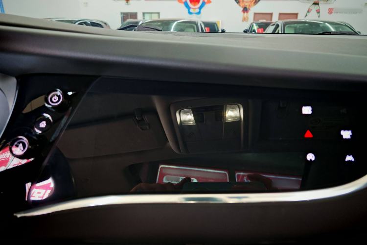 Used Buick Enclave 2022 652T Two-Wheel-Drive Prestige 7-Seater
