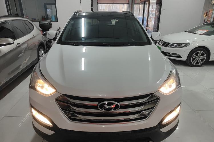 Used Hyundai Santa Fe 2015 2.0T Automatic All-Wheel Drive Smart Version 5 Seats