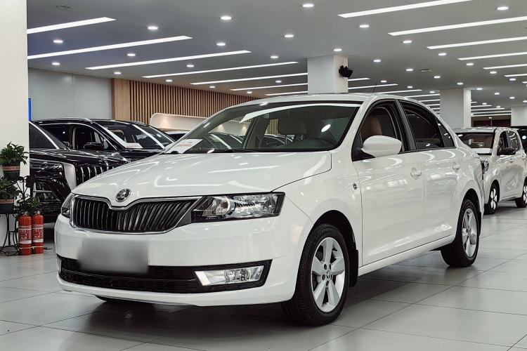 Used Skoda Rapid 2013 1.6L Automatic Smart Selection Model
