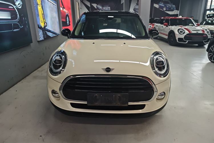 Used  MINI 2018 1.5T COOPER Classic Edition Five-Door Version
