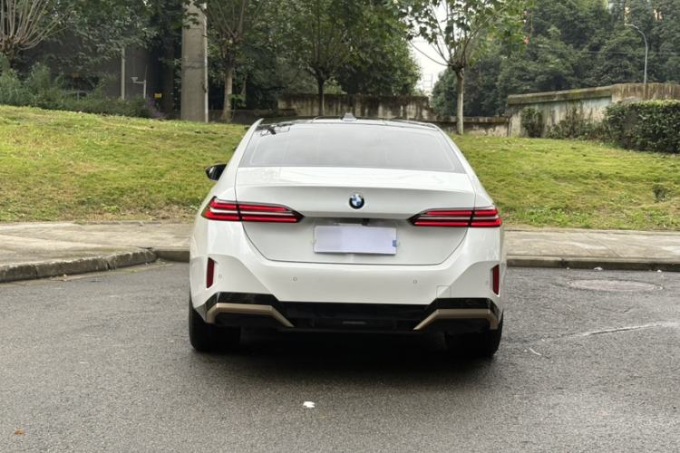 Used BMW 5 Series 2024 530Li Luxury Edition M Sport Package