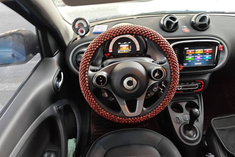 Used  forfour 2016 0.9T 66 kW Pioneer Edition