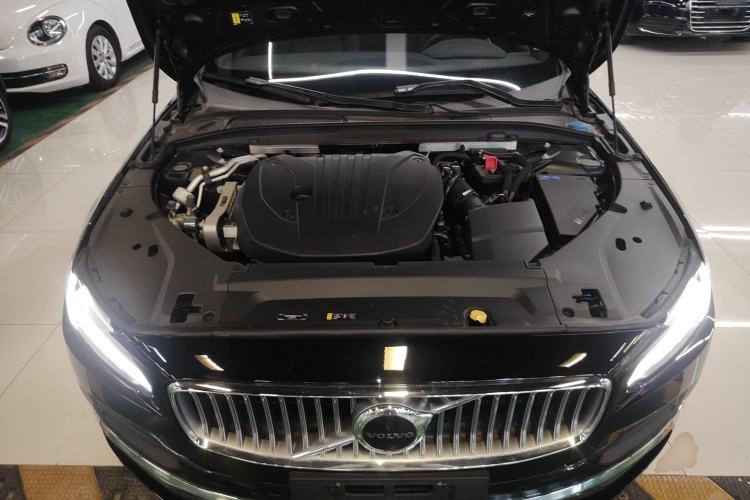 Used Volvo S90 2024 B5 Zhiyi Luxury Edition
