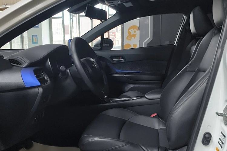 Used Toyota C-HR 2018 2.0L Leading with Sunroof China V Standard
