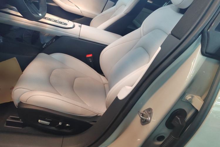 Used  SU7 2024 Four-Wheel Drive Ultra-Long Range Advanced Intelligent Driving Max Edition
