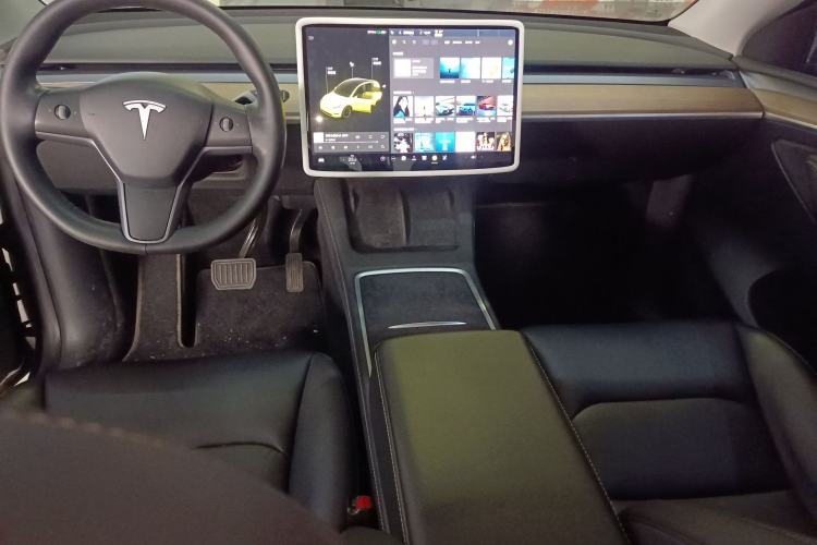 Used Tesla Model Y 2021 Standard Range Rear-Wheel Drive Version