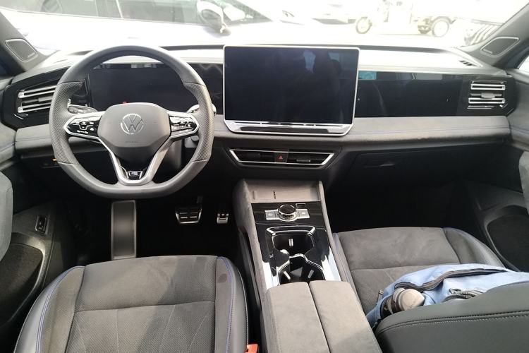 Used Volkswagen Tiguan L 2024 PRO 380TSI Four-Wheel Drive R-Line Prestige Edition
