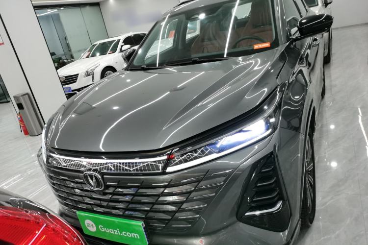Used Changan CS75 PLUS 2024 3rd Generation Champion Edition 2.0T Intelligent Drive Performance Model
