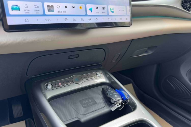 Used BYD Dolphin 2025 Intelligent Driving Version 410 km Fashion Edition
