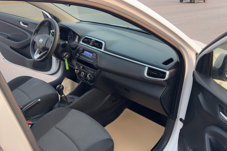 Used Hyundai Verna 2017 1.4L Manual Refreshed Version China VI Standard
