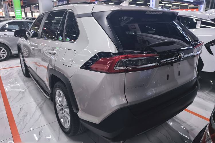 Used Toyota Wildlander 2020 2.0L CVT Two-Wheel Drive Leading Edition
