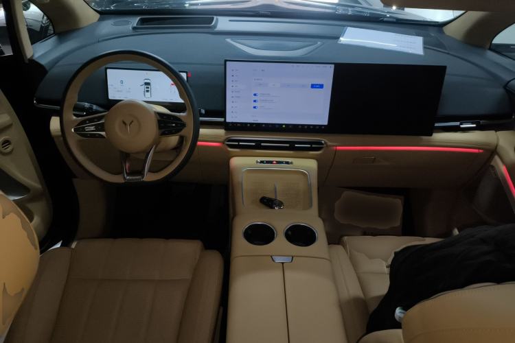 Used VOYAH Dream 2025 PHEV Four-Wheel-Drive Flagship Kunpeng Edition
