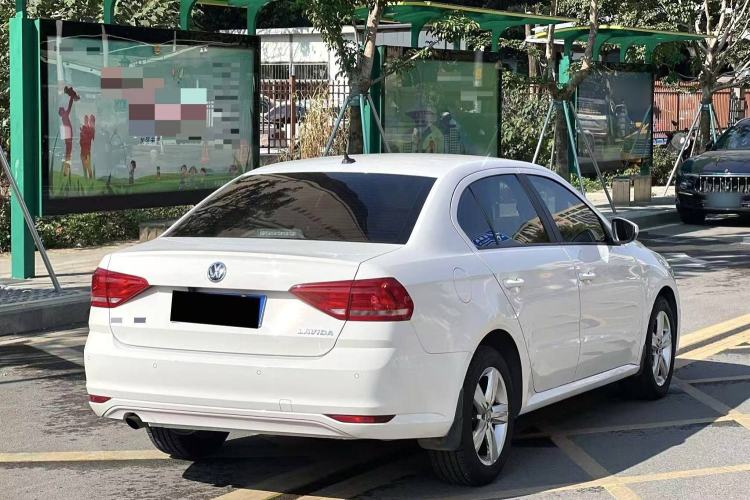 Used Volkswagen Lavida 2017 1.6L Automatic Fashion Edition
