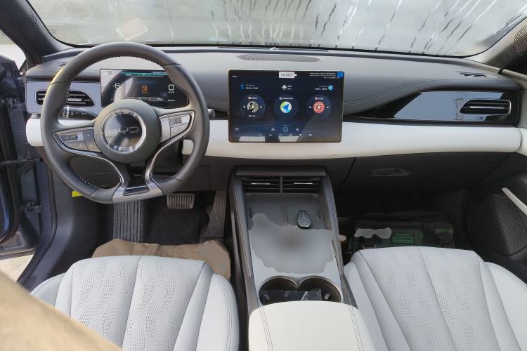 Used BYD Seal 06 New Energy 2024 DM-i 120KM Luxury Model
