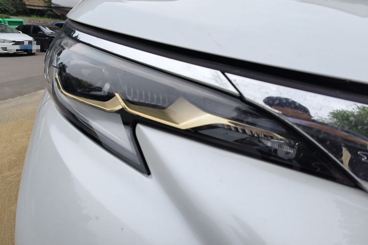 Used Toyota Granvia 2023 2.5L Hybrid Comfort Edition
