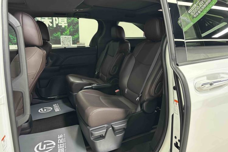 Used Toyota Granvia 2024 2.5L Hybrid Prestige PLUS Four-Wheel Drive Version
