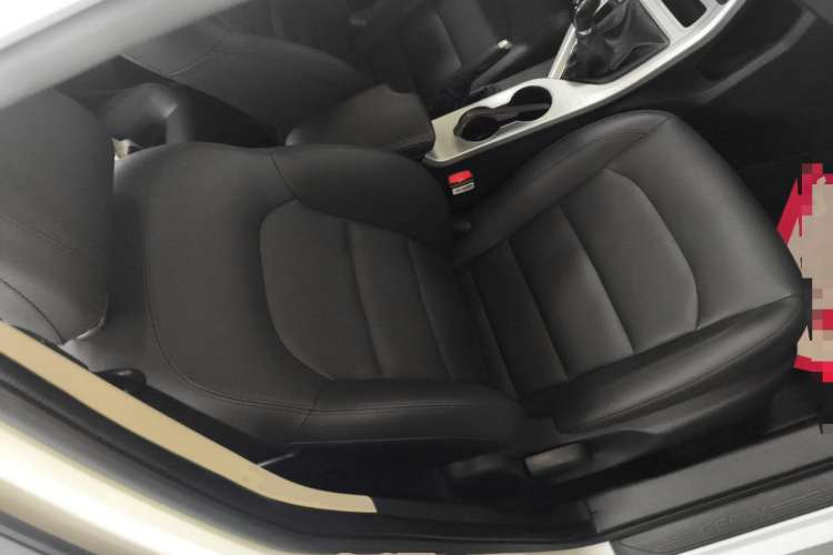 Used Geely Auto Vision 2019 Upgraded Model 1.5L Manual Luxury Version China VI Standard
