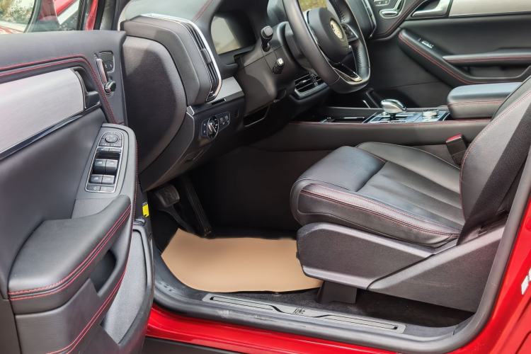 Used BYD Tang New Energy 2018 DM 2.0T All-Wheel Drive Smart Connectivity Luxury Model 7 Seats China V Emission Standard
