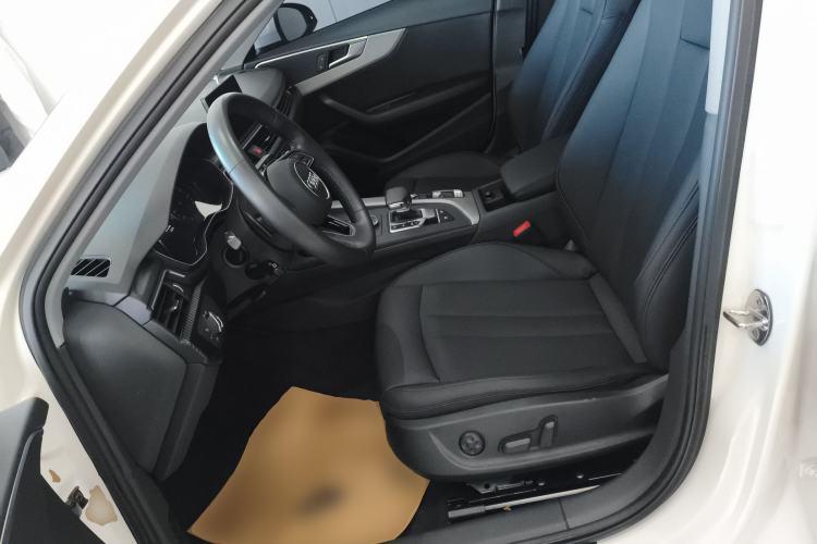 Used Audi A4L 2018 30th Anniversary Edition 40 TFSI Trendy Model