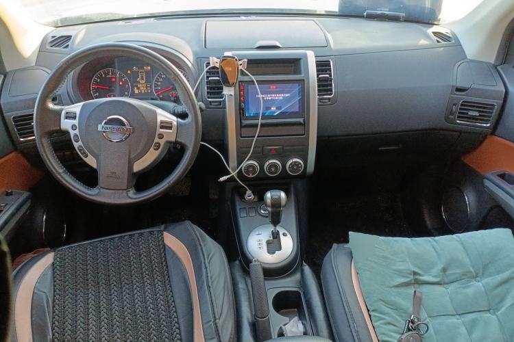 Used Dongfeng Fengdu MX6 2016 2.0L CVT Two-Wheel Drive Excellence Edition