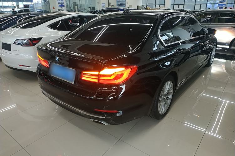 Used BMW 5 Series 2019 525Li Luxury Package
