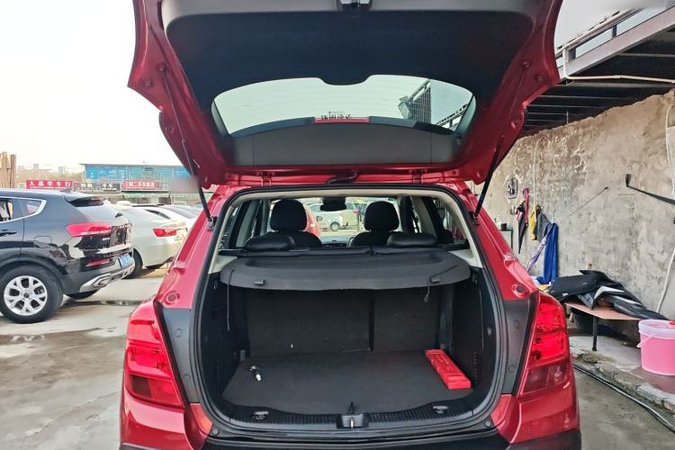 Used Chevrolet Trax 2016 1.4T Manual Two-Wheel Drive Comfort Version with Sunroof