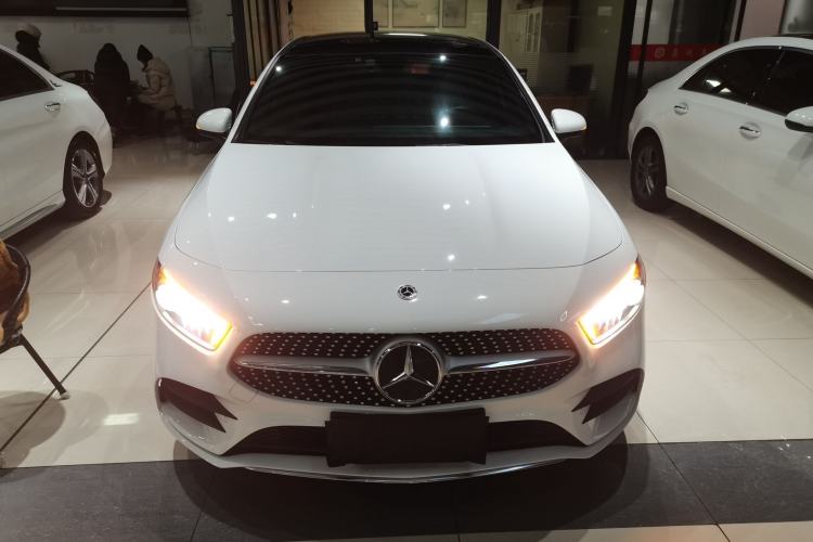 Used Mercedes-Benz A-Class 2022 Revised Version A 200 L Sport Sedan Fashionable Style
