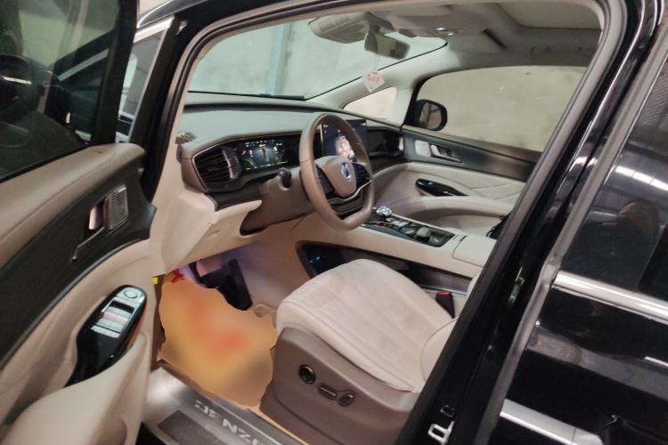 Used Denza D9 2022 DM-i 970 Four-Wheel Drive Prestige Model