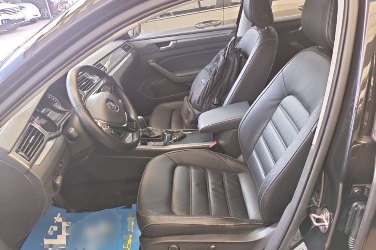 Used Volkswagen Passat 2017 330TSI DSG Luxury Edition
