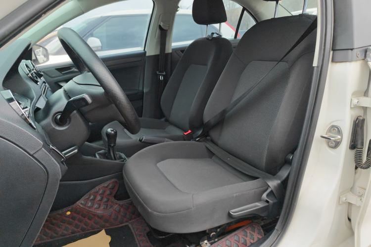 Used Volkswagen Jetta 2017 1.5L Manual Fashion Edition