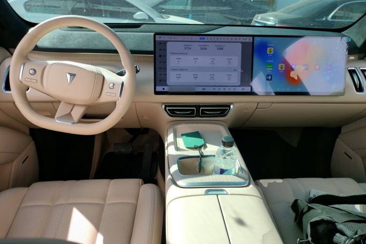 Used  S09 2025 Four-Wheel Drive Ultra+ Custom Edition
