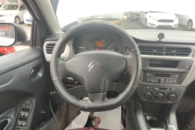 Used Citroen Elysee 2015 Zhishang Edition 1.6L Manual Fashion Model