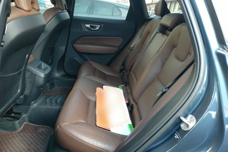 Used Volvo XC60 2023 B5 4x4 Smart Luxury Edition