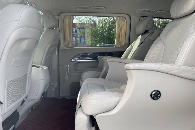 Used Mercedes-Benz V-Class 2016 V 260 Avantgarde Edition
