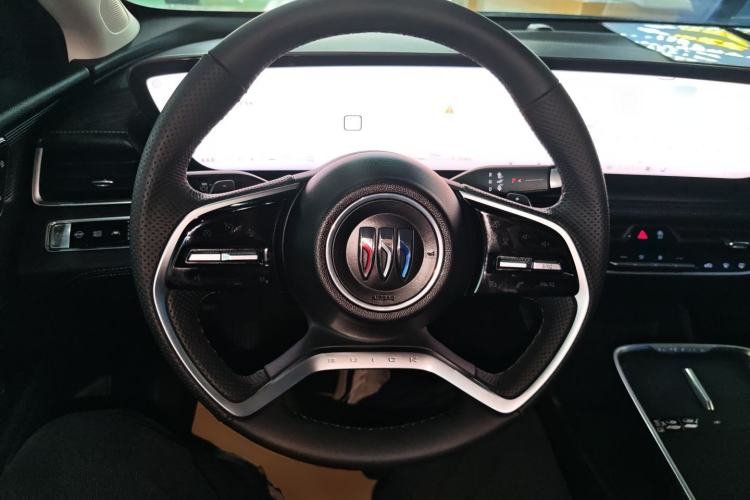 Used Buick LaCrosse 2025 28T Platinum Edition
